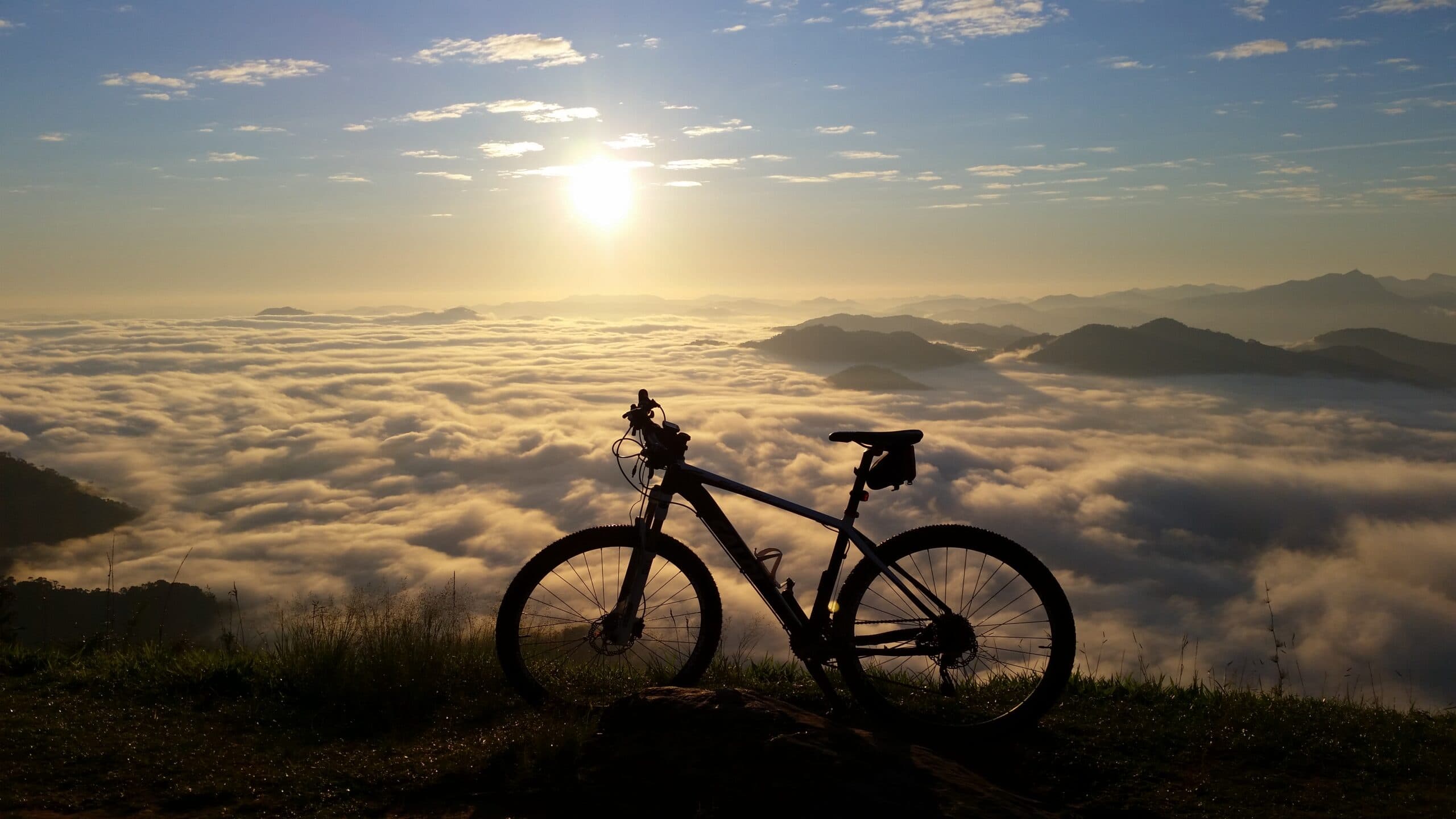 Ciclistas em uma aventura da BikeValley